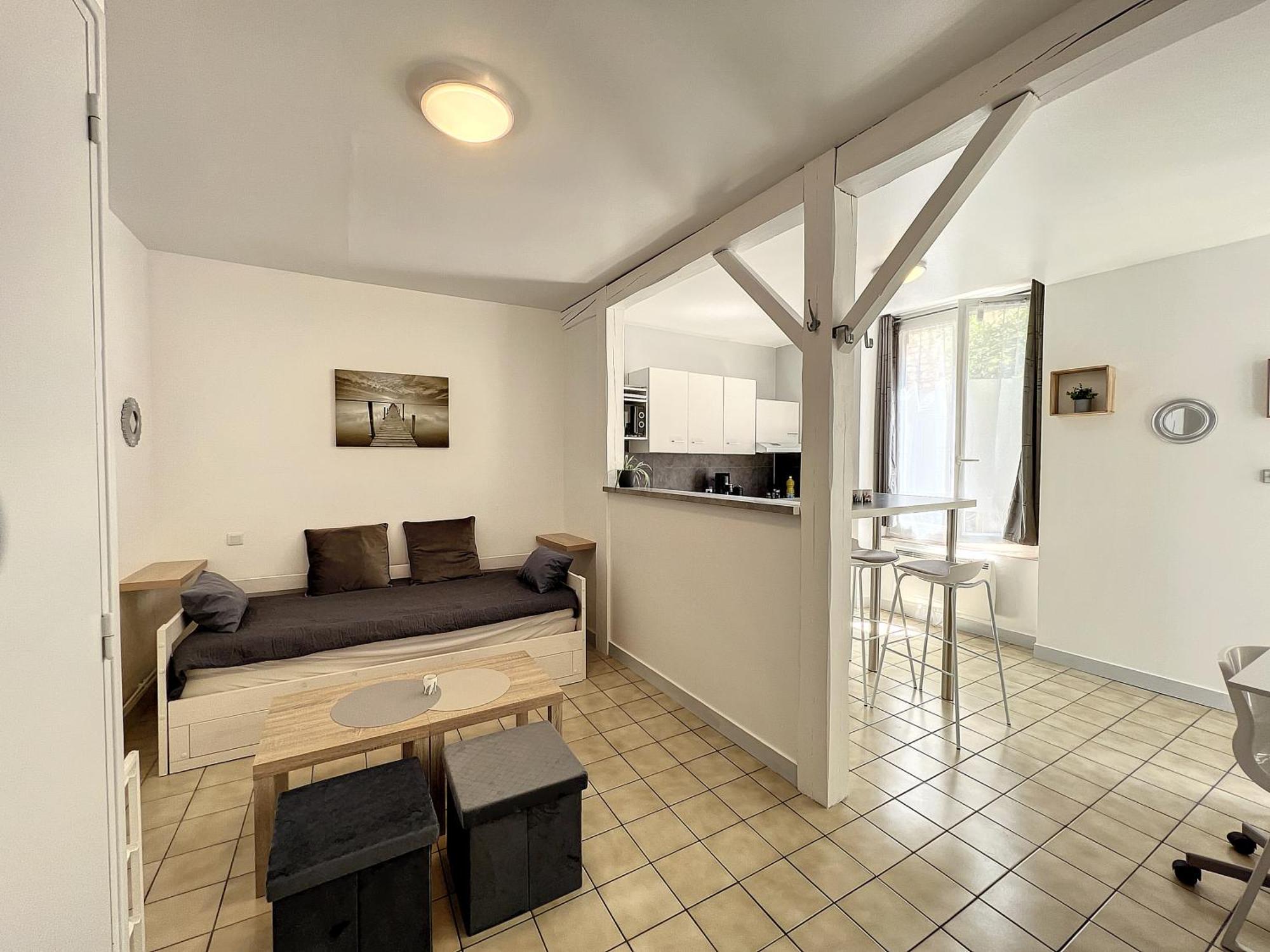Les Bords Du Clain - Entree Autonome Studio Poitiers Exterior photo