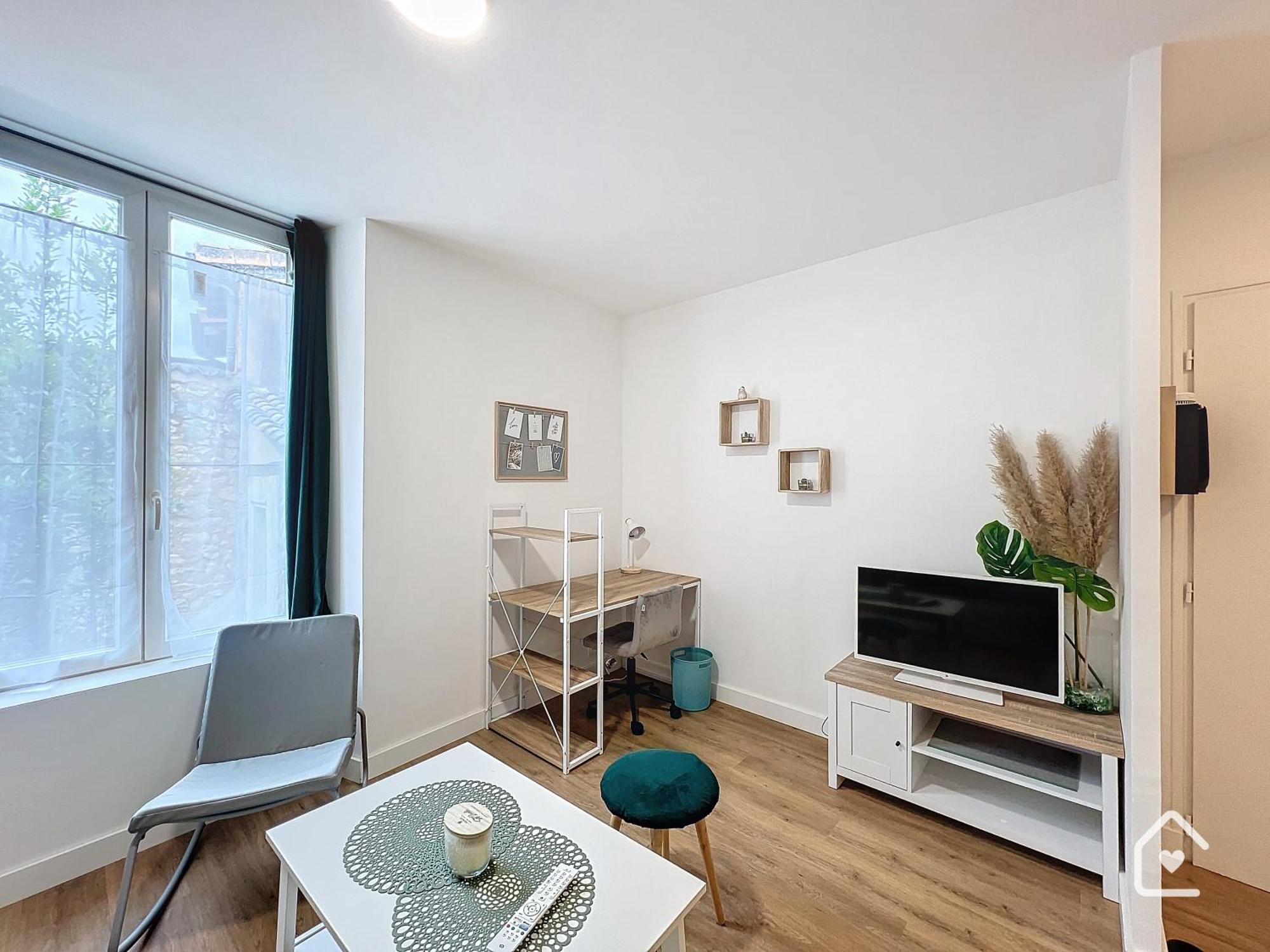 Les Bords Du Clain - Entree Autonome Studio Poitiers Exterior photo